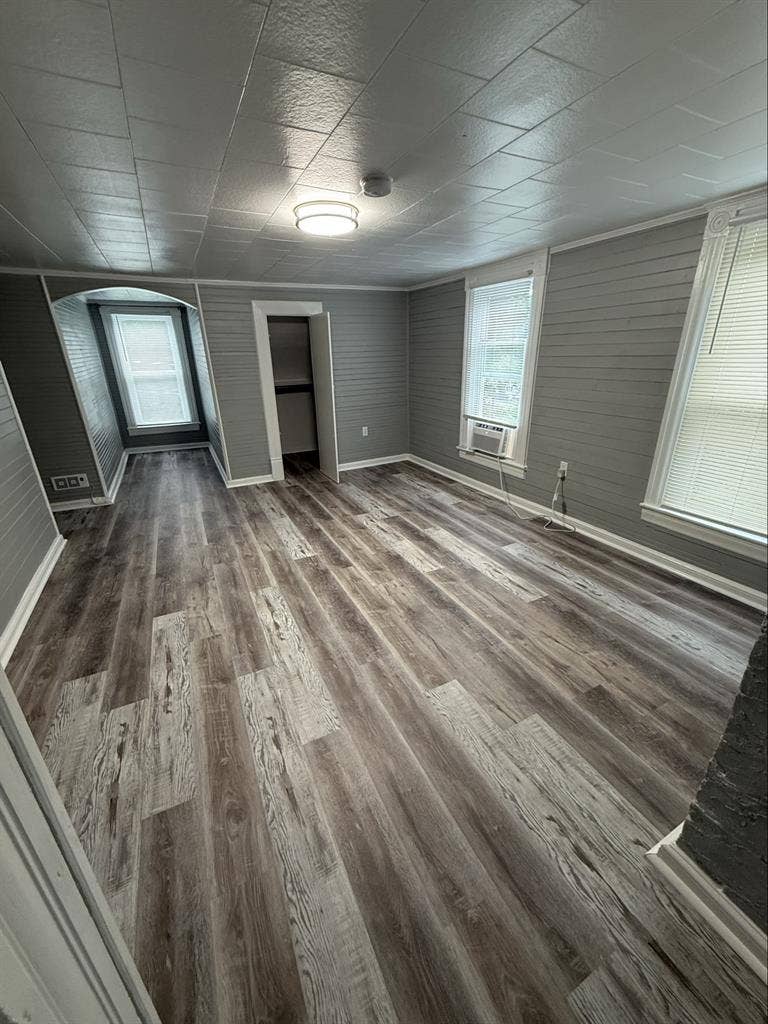 Roommate Wanted-females only please