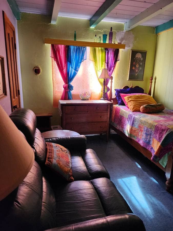 FURNISHED NICE ROOM $ ALL INC