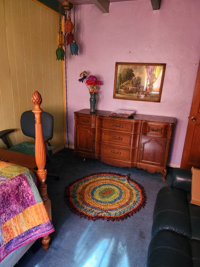 FURNISHED NICE ROOM $ ALL INC