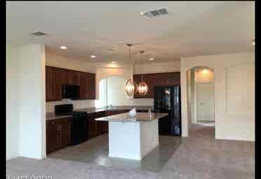 Primary Suite w/ living room area