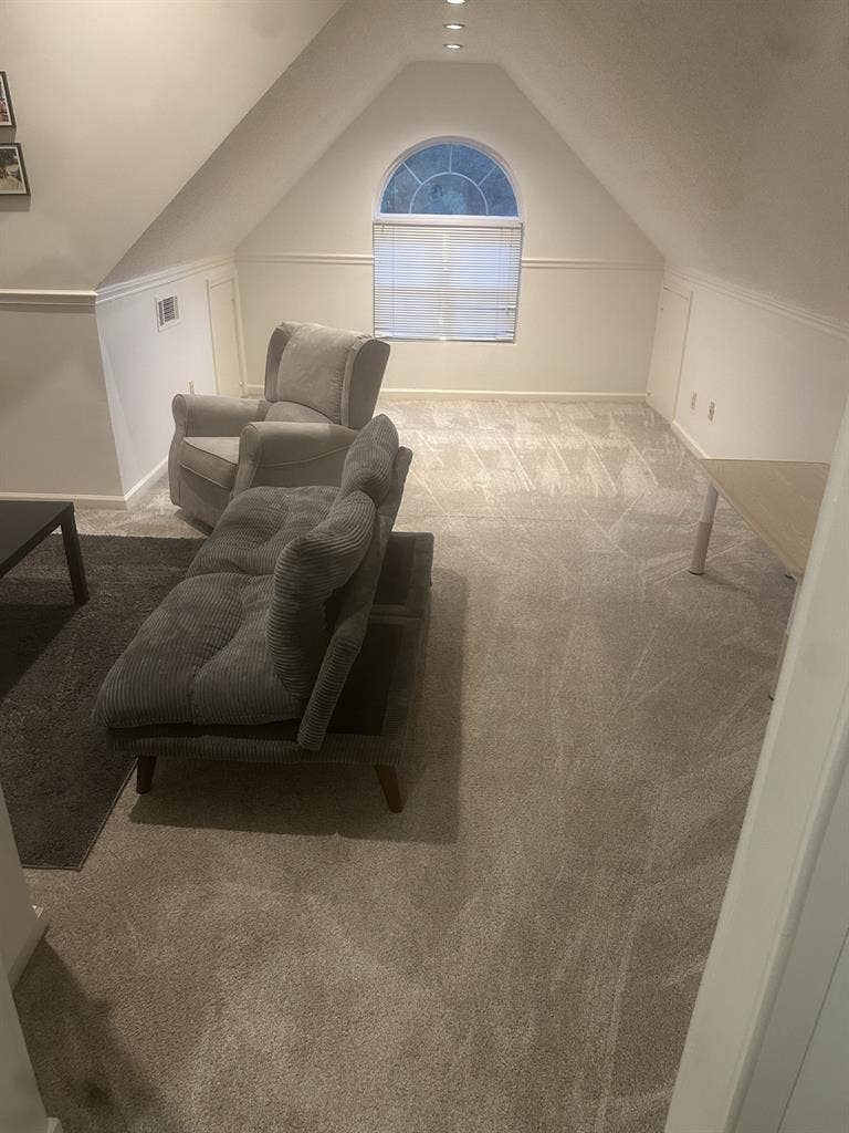New Listing (Entire Upstairs)