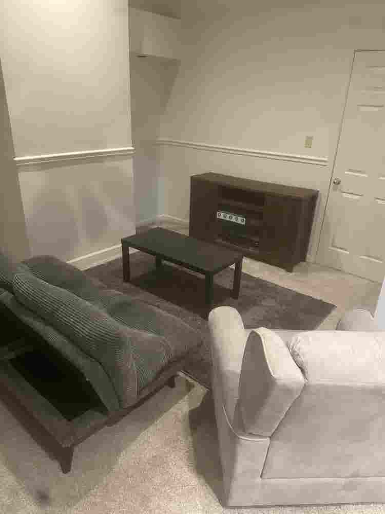 New Listing (Entire Upstairs)