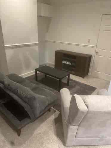 New Listing (Entire Upstairs)