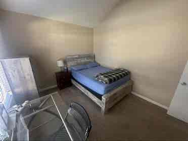 Room available, 
utilities included