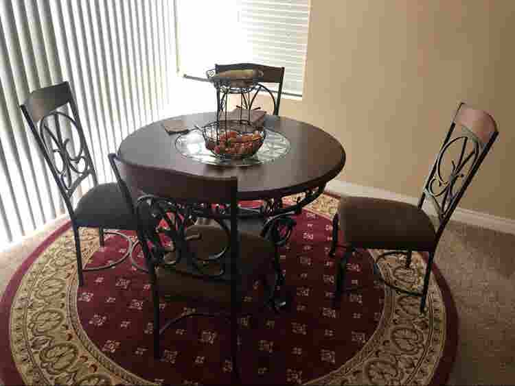 Room available, 
utilities included
