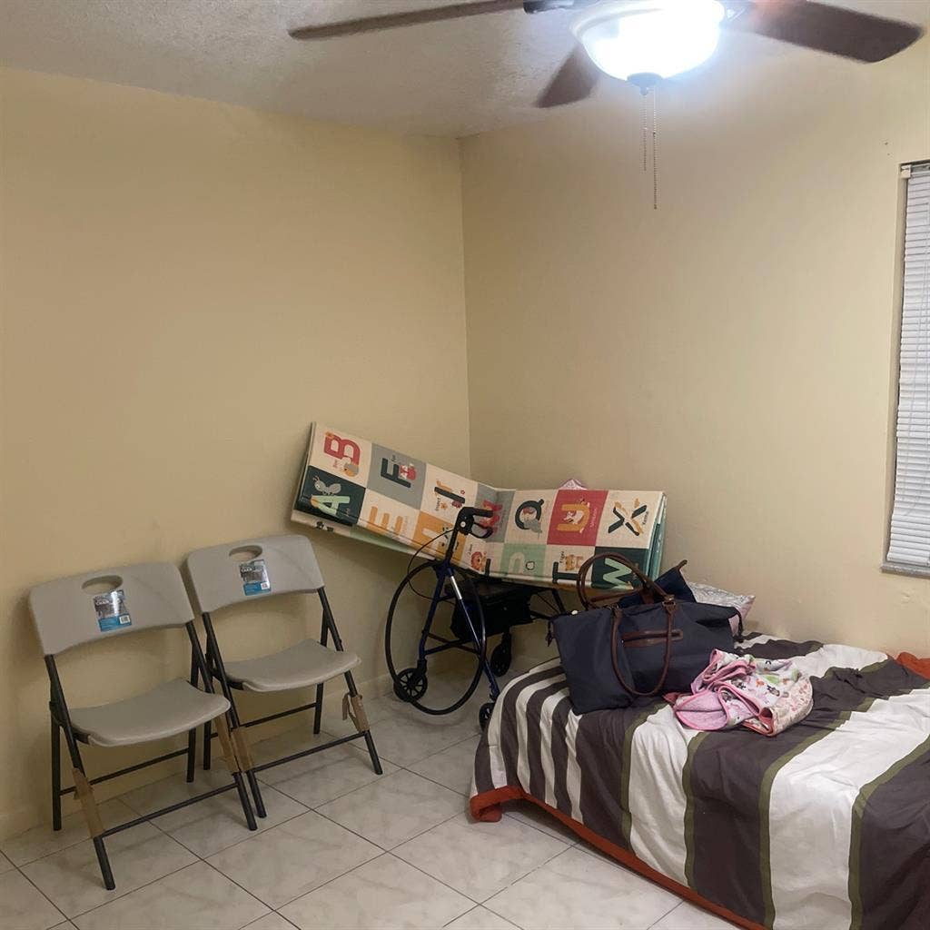 Clean , comfortable room - utilitie