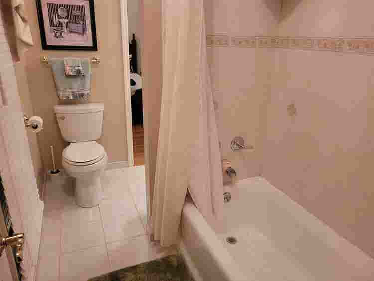 Private room for rent