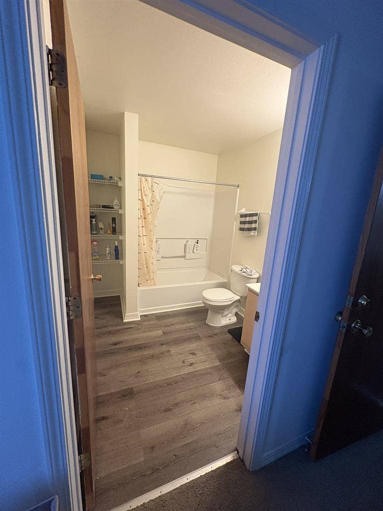 Room in Chapel Hill w/ Amenities