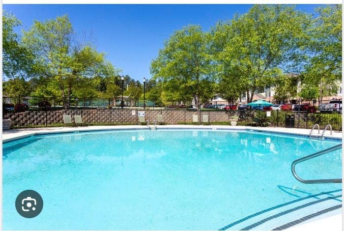 Room in Chapel Hill w/ Amenities
