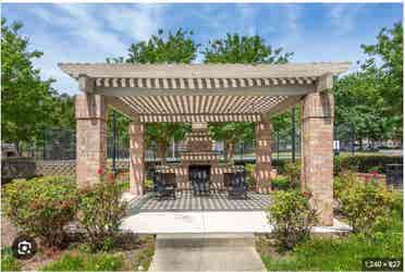 Room in Chapel Hill w/ Amenities