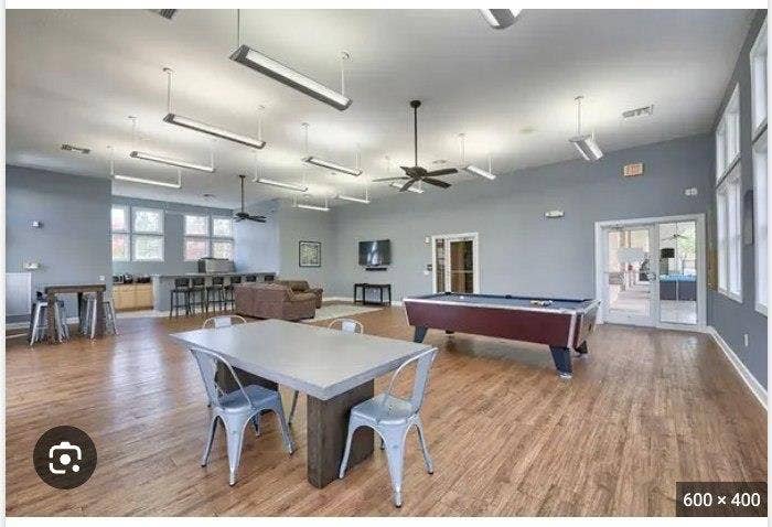 Room in Chapel Hill w/ Amenities