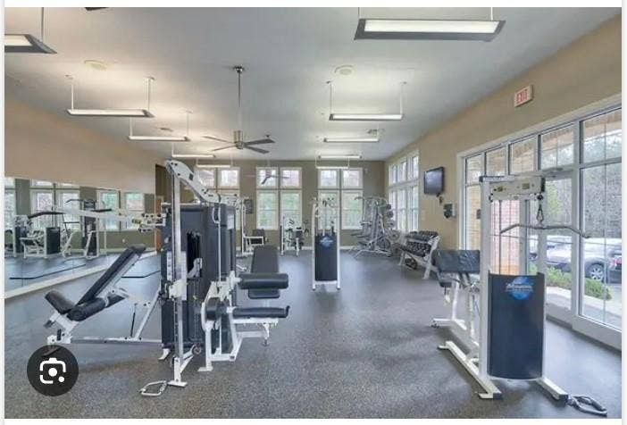 Room in Chapel Hill w/ Amenities
