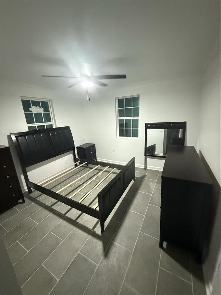 Newly renovated BA Home- sq