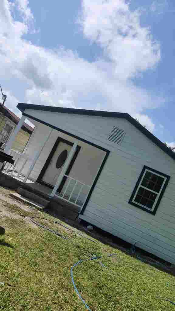 Newly renovated BA Home- sq