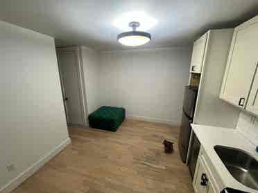 HIGH Ceilings + Laundry/Dishwasher