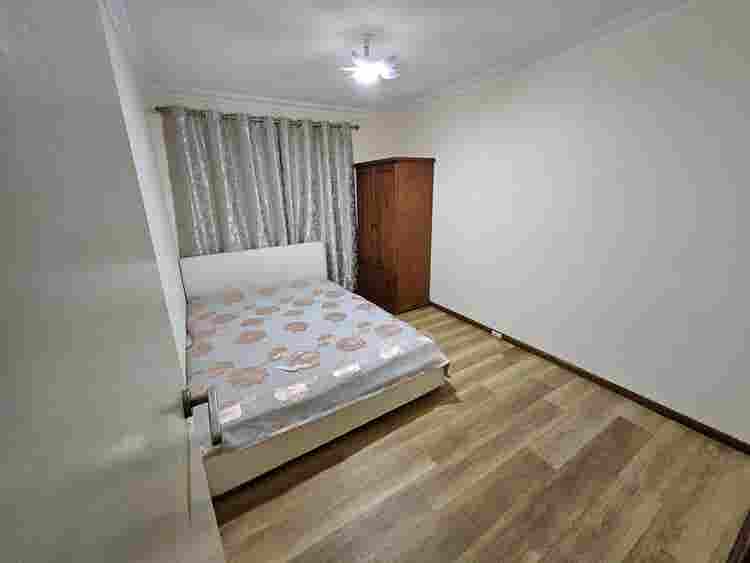 3 rooms available for rent