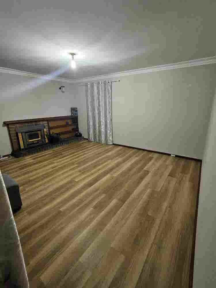 3 rooms available for rent