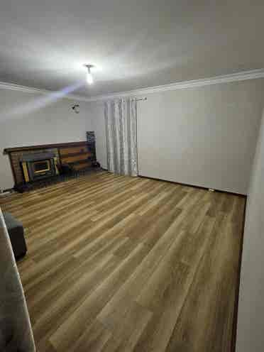 3 rooms available for rent