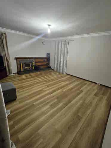 3 rooms available for rent