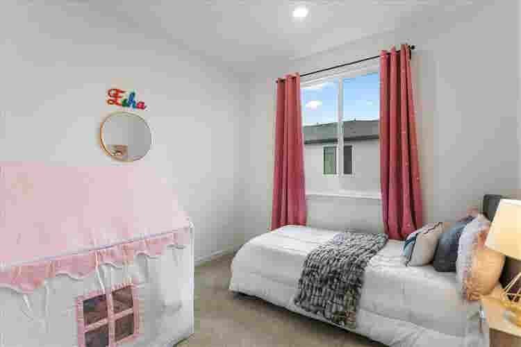 Rooms available in a 4BHK townhouse