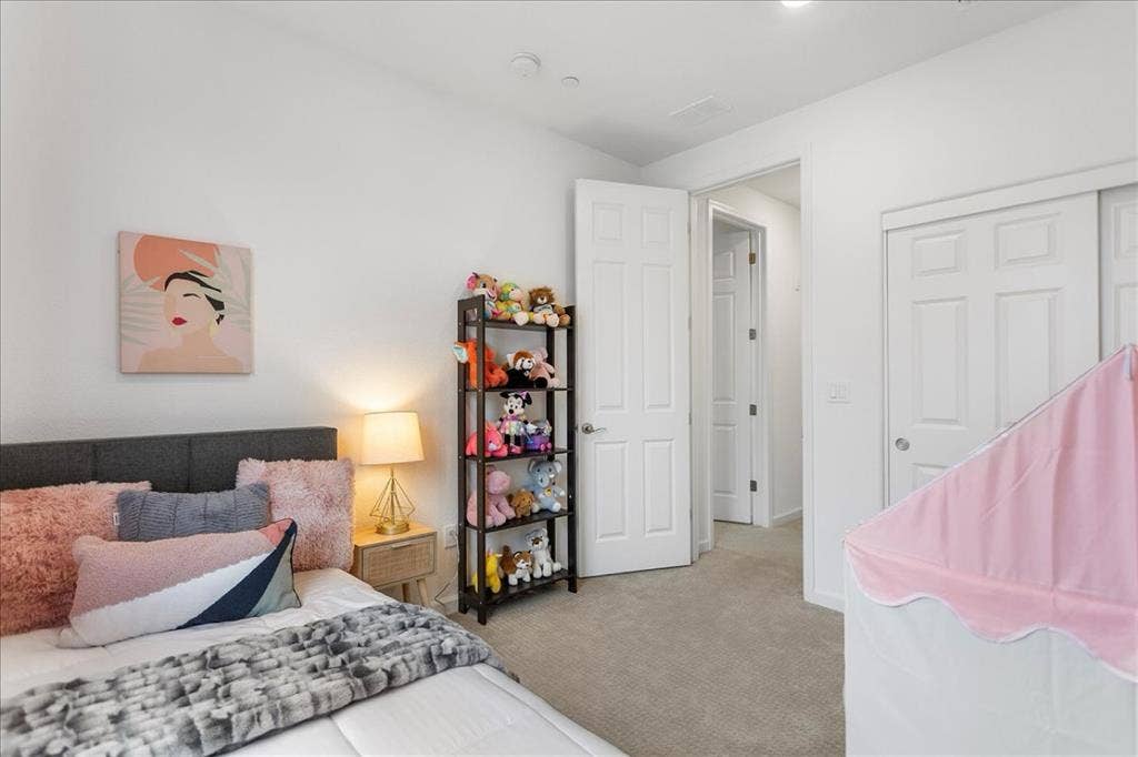 Rooms available in a 4BHK townhouse