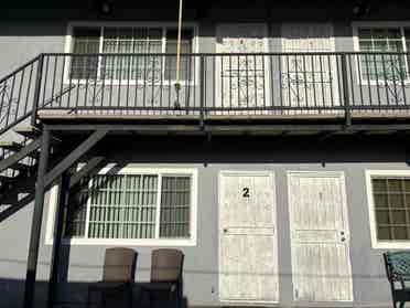 Room available NOW!