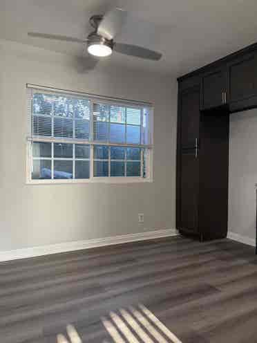 Room available NOW!