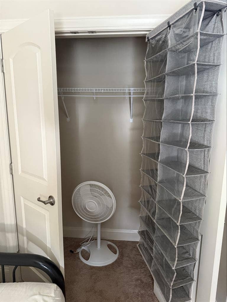 Looking for a room mate