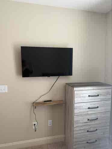 Looking for a room mate