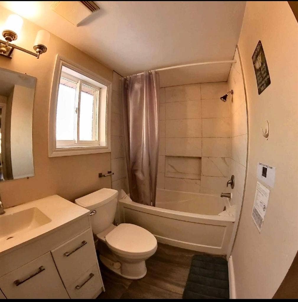 Room in Barrie close to Georgia