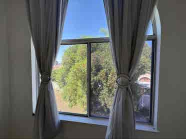 Looking for 3 Roomates
