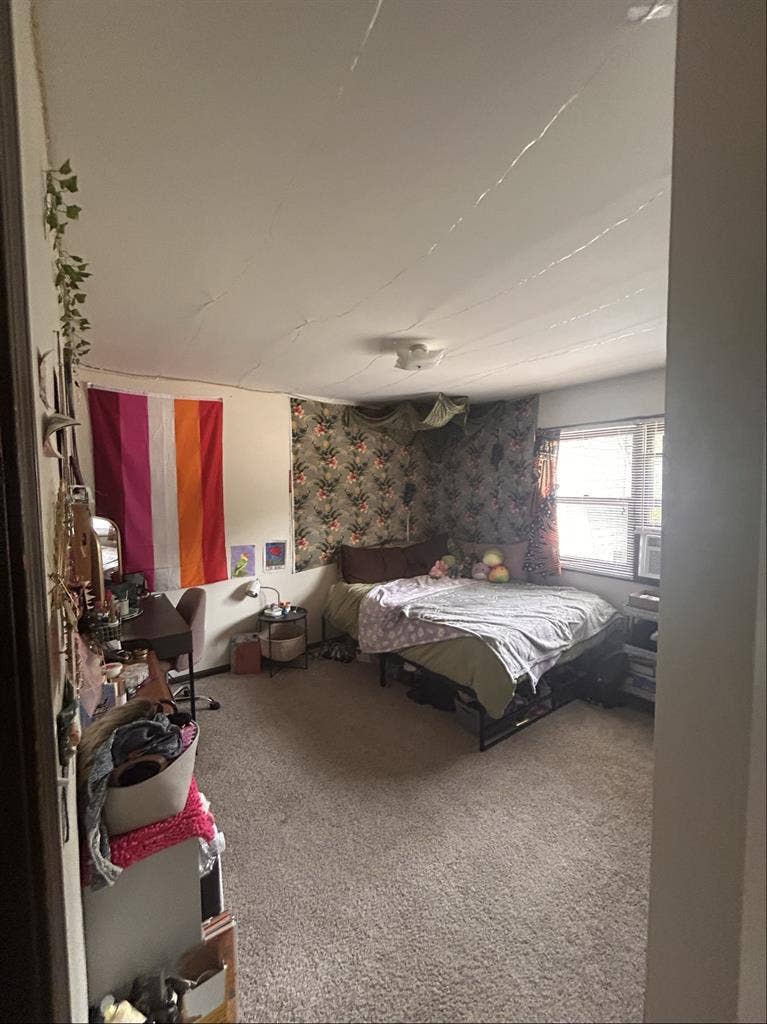 Hi! We are a looking for a sublease
