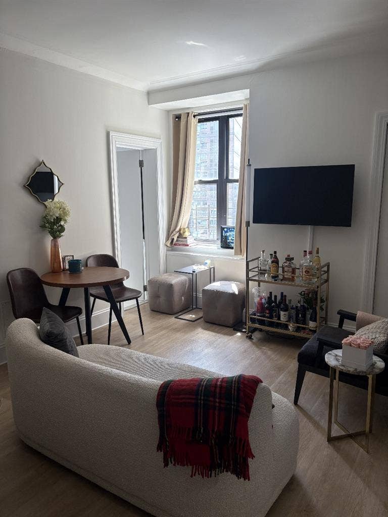 🔥Spacious Studio Midtown South🔥