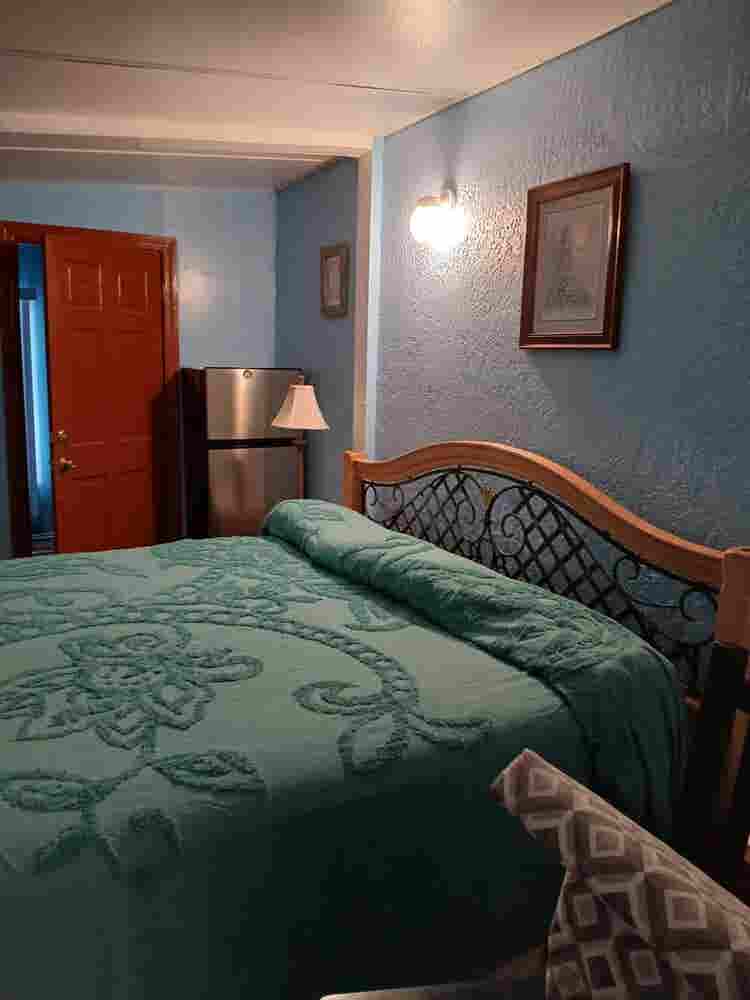 Looking to rent the back room
