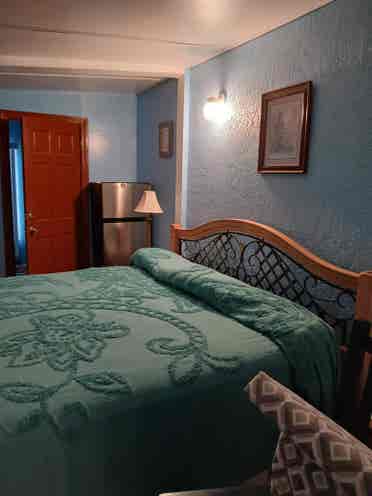 Looking to rent the back room