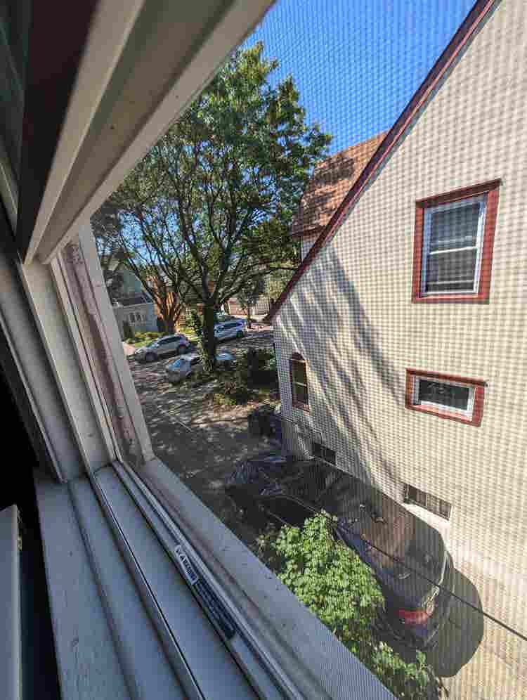 Room for Rent - Quiet, Safe
