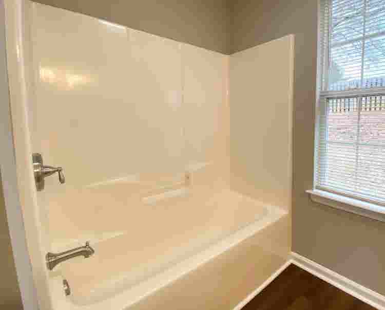 Bath house immediate move-in