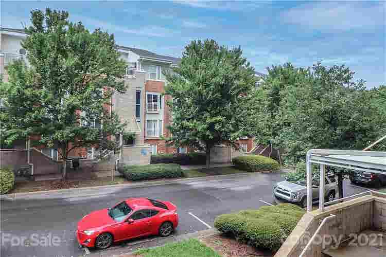 2 BR in Charlotte