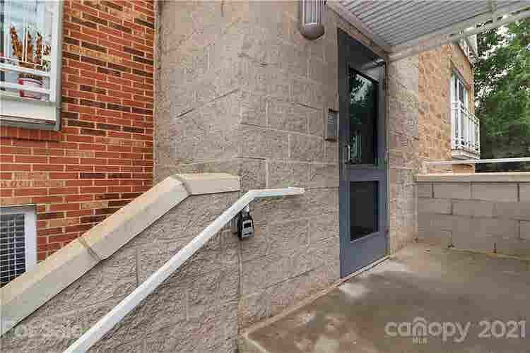 2 BR in Charlotte
