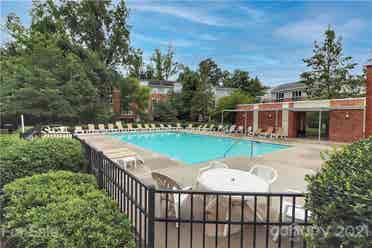 2 BR in Charlotte
