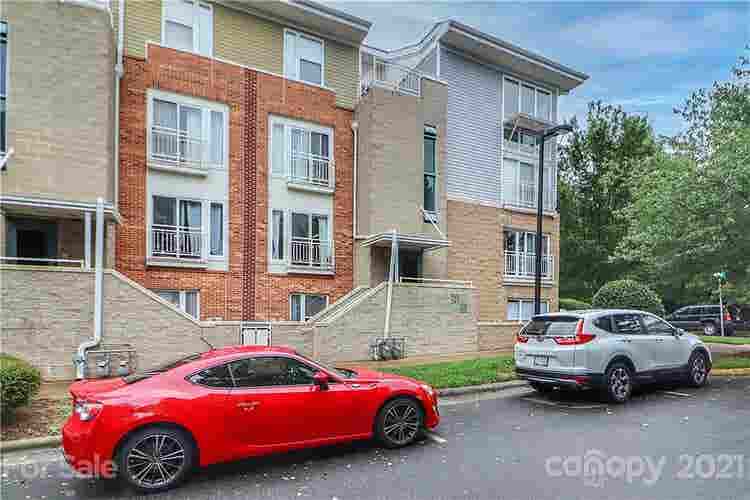 2 BR in Charlotte