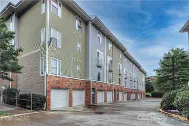 2 BR in Charlotte