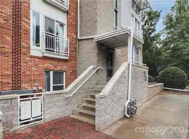 2 BR in Charlotte