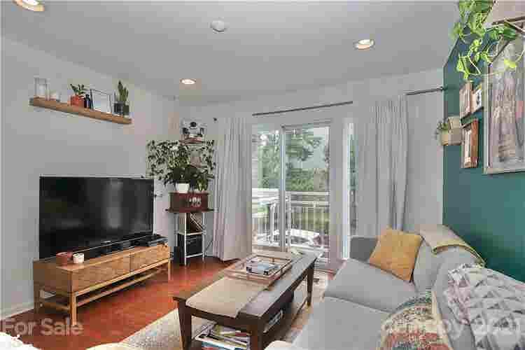 2 BR in Charlotte