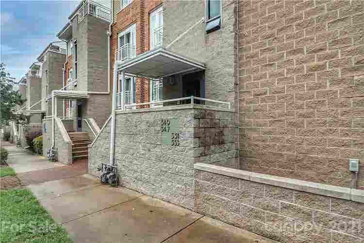 2 BR in Charlotte
