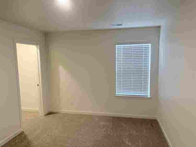 2 Rooms Available