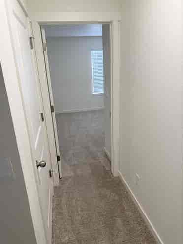 2 Rooms Available