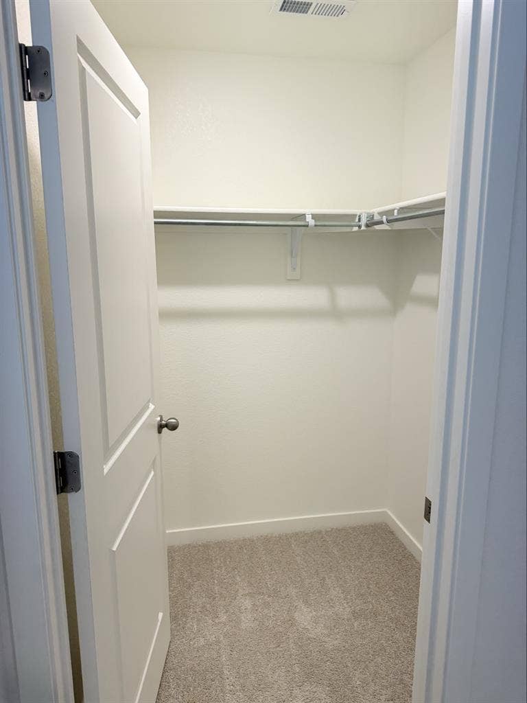 2 Rooms Available