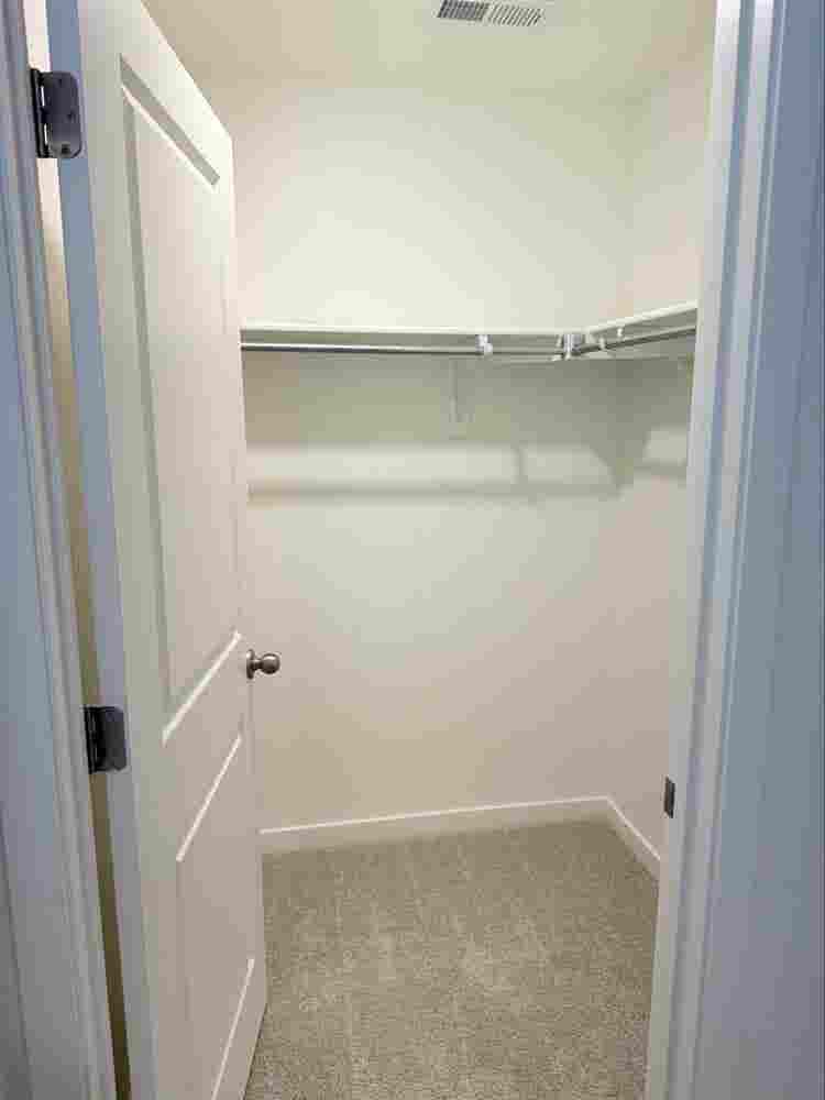 2 Rooms Available