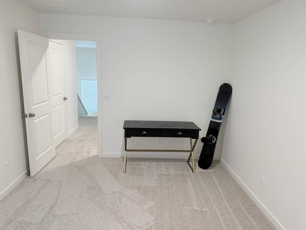 2 Rooms Available